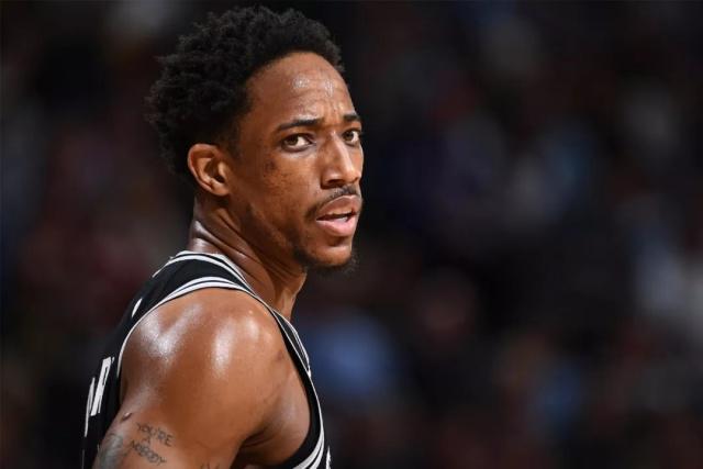 阿莫林执教曼联第一周 展现出非凡的魅力和自信